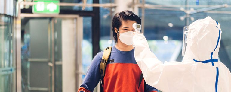 Publicación brinda información falsa sobre ‘síntomas’ de ómicron y vacunas contra el COVID-19