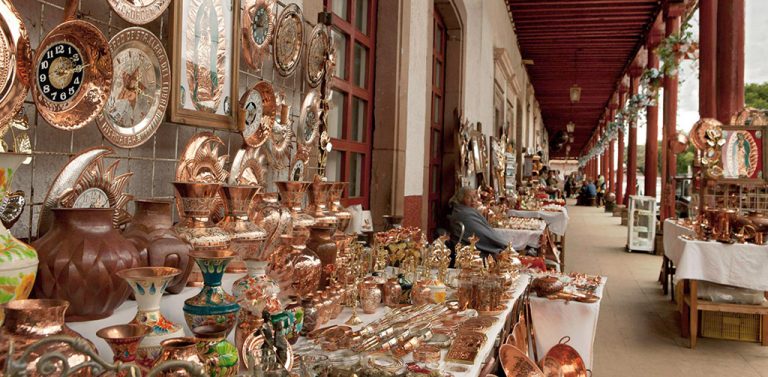 Pueblo mágico de Santa Clara del Cobre en Michoacán