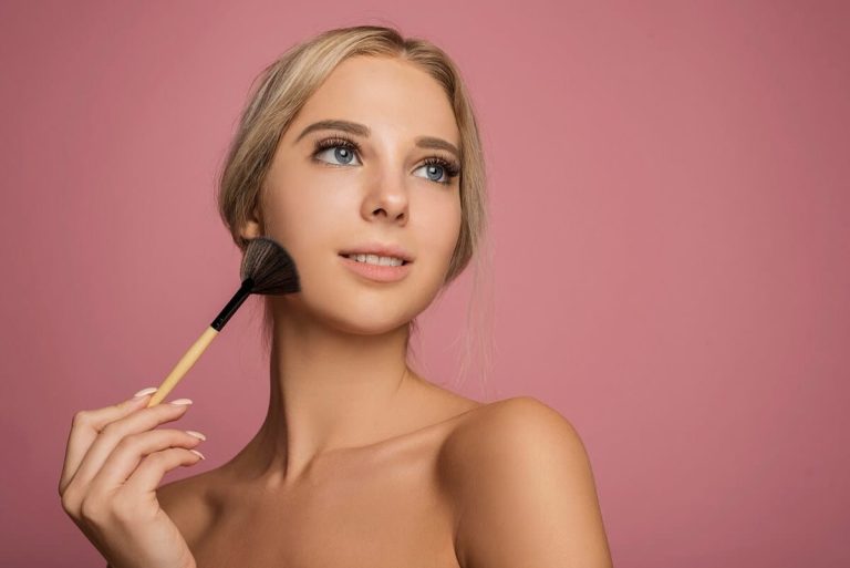 The proper way to apply make up