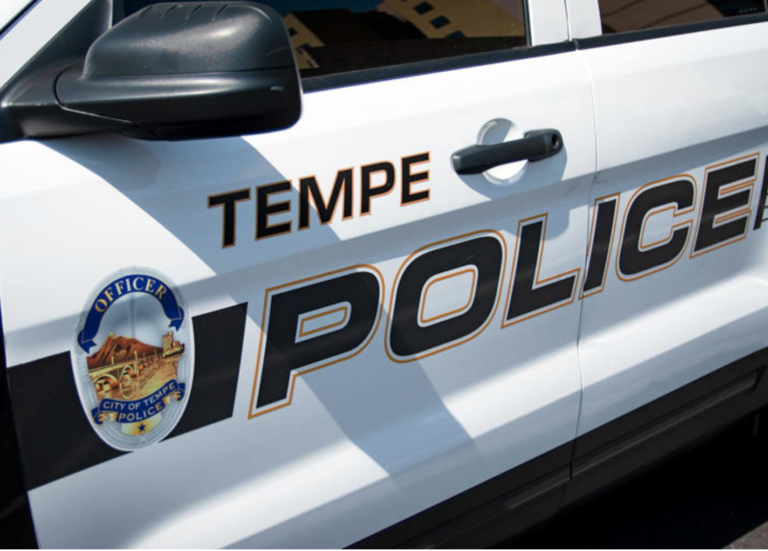 Corona del Sol High School cerró por un problema de armas