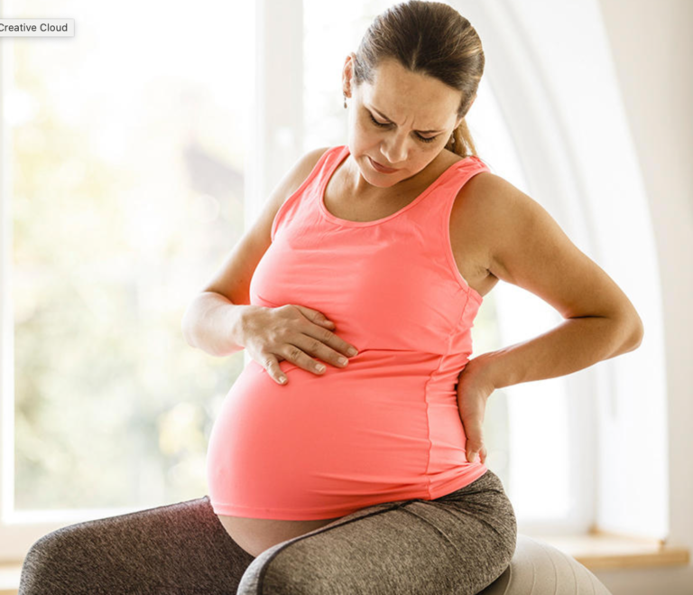 Las vacunas contra el COVID-19 reducen, no aumentan, el riesgo de muerte fetal