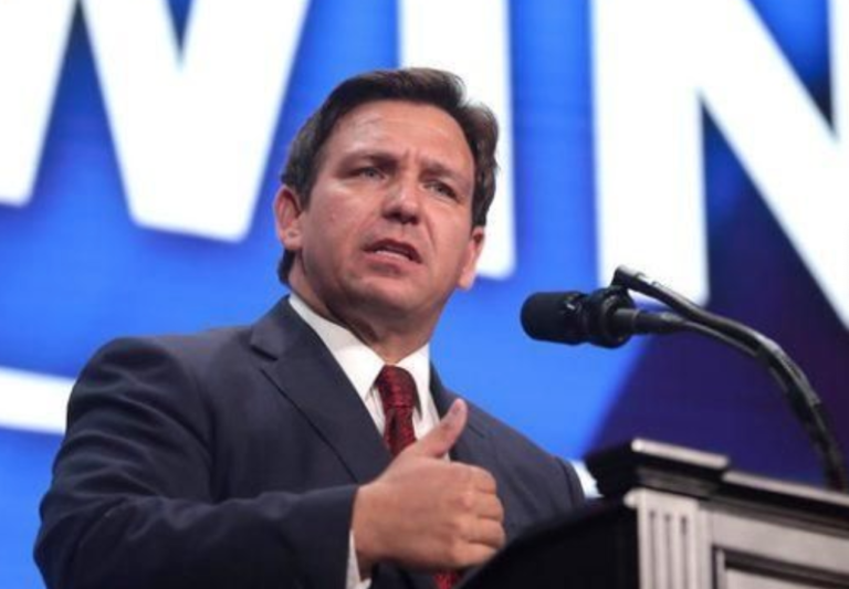 Dudosas afirmaciones de DeSantis sobre la vacuna contra el COVID-19