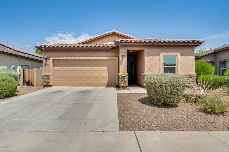 En Phoenix bajan los precios de las viviendas